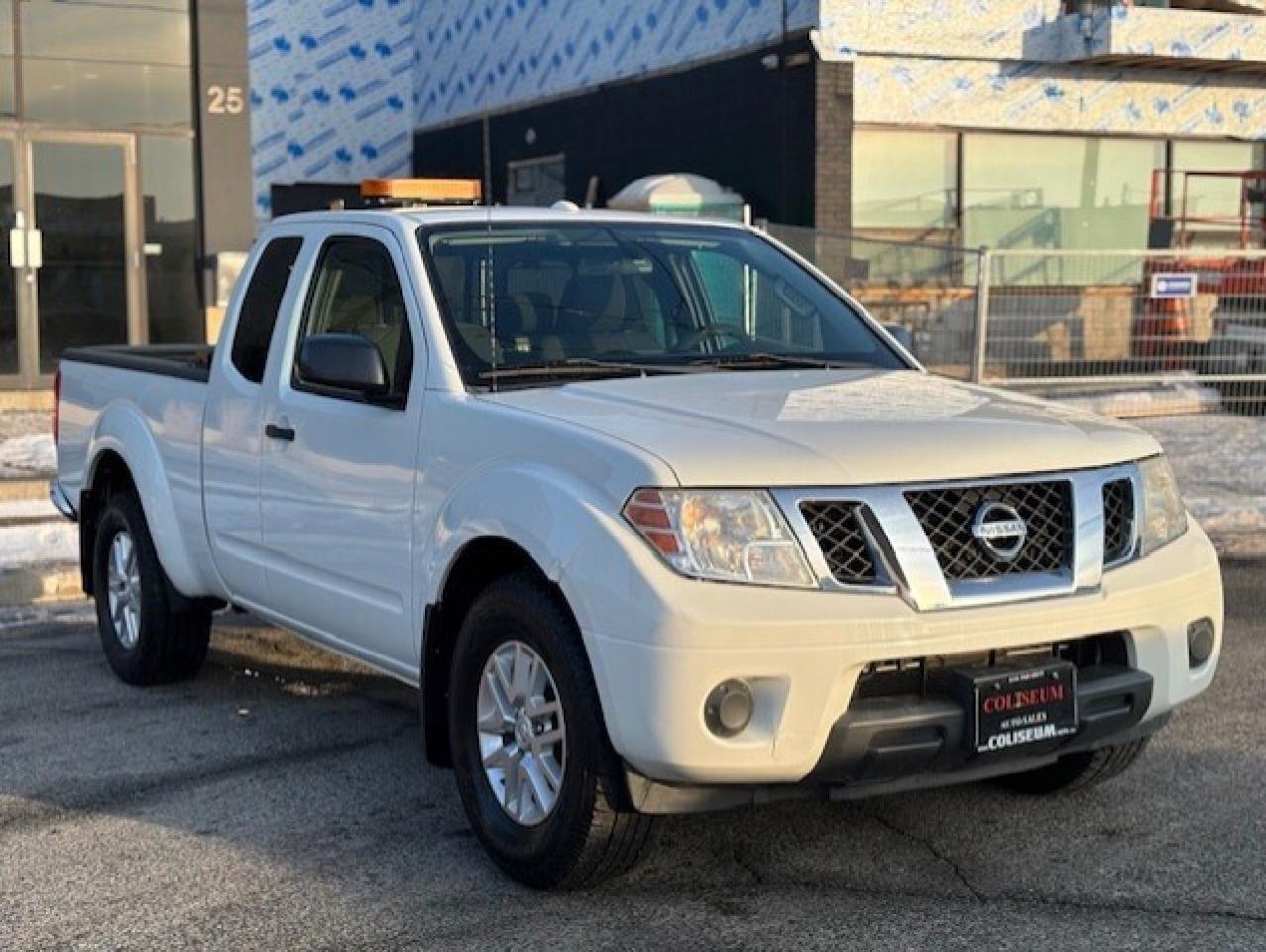 2014 Nissan Frontier SV KING CAB-1 OWNER-NO ACCIDENTS-CERTIFIED-TOW PKG Photo