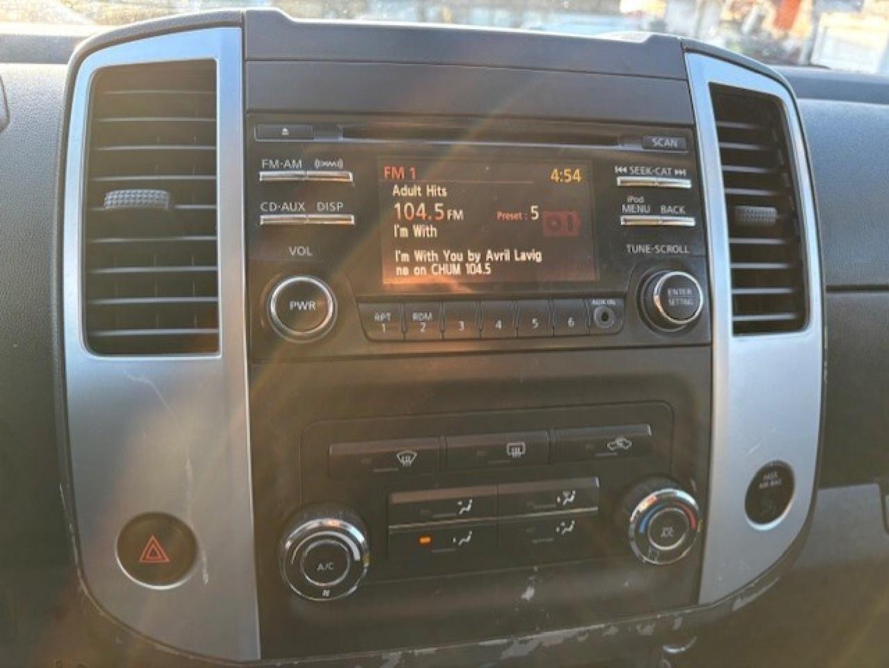 2014 Nissan Frontier SV KING CAB-1 OWNER-NO ACCIDENTS-CERTIFIED-TOW PKG Photo