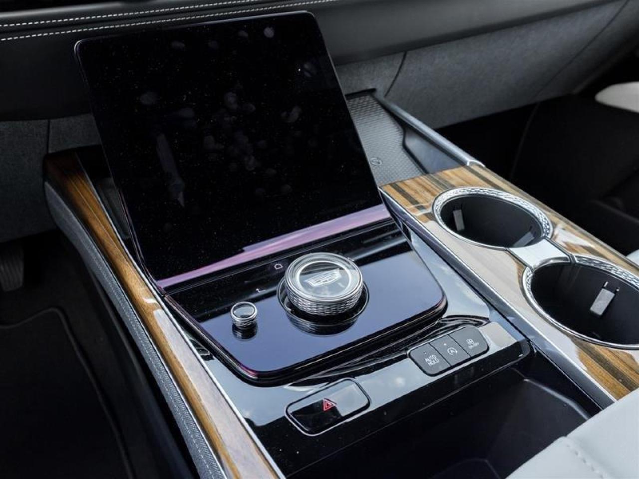 2025 Cadillac Escalade Sport Platinum 4dr 4x4 Photo