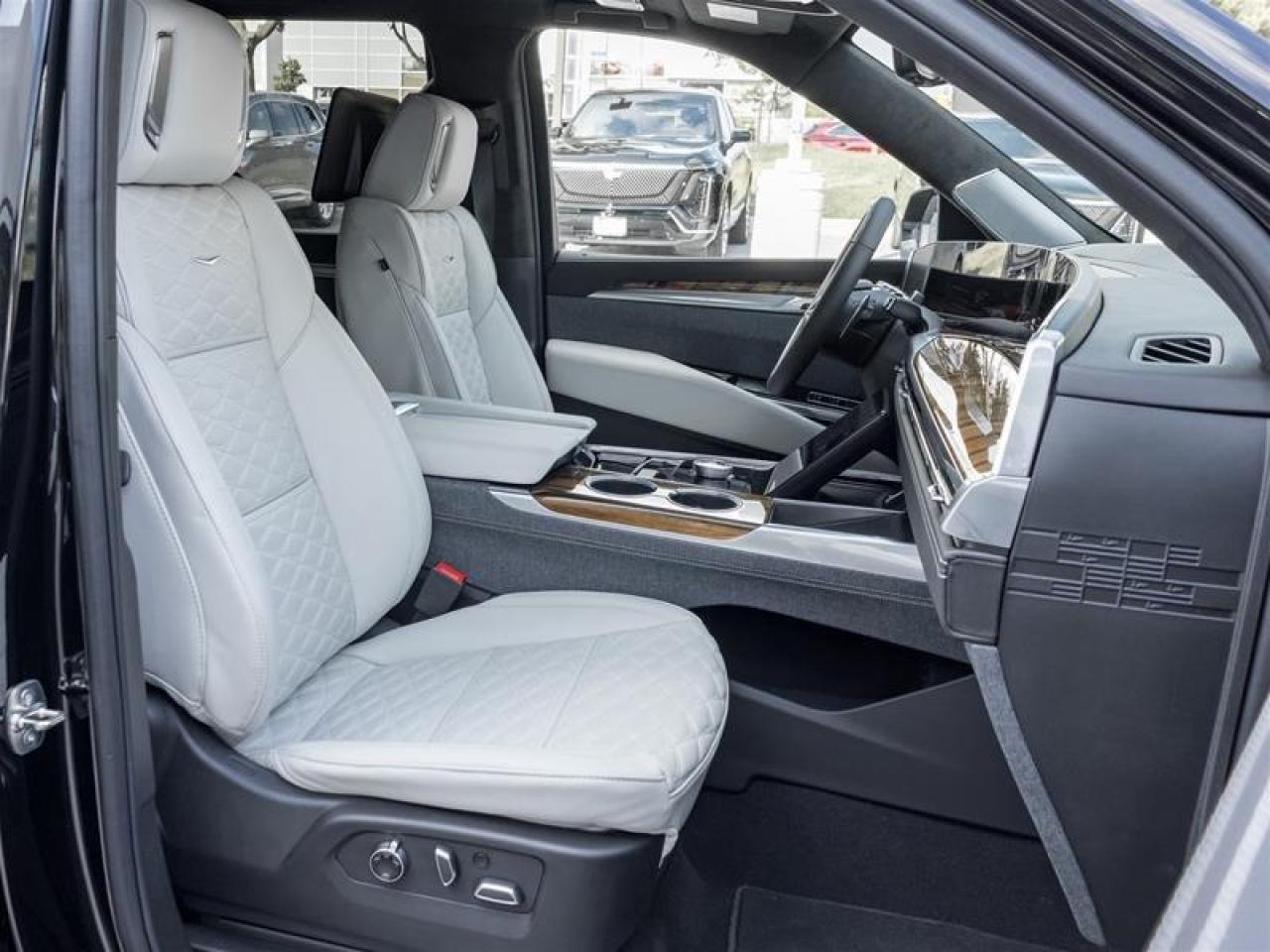 2025 Cadillac Escalade Sport Platinum 4dr 4x4 Photo