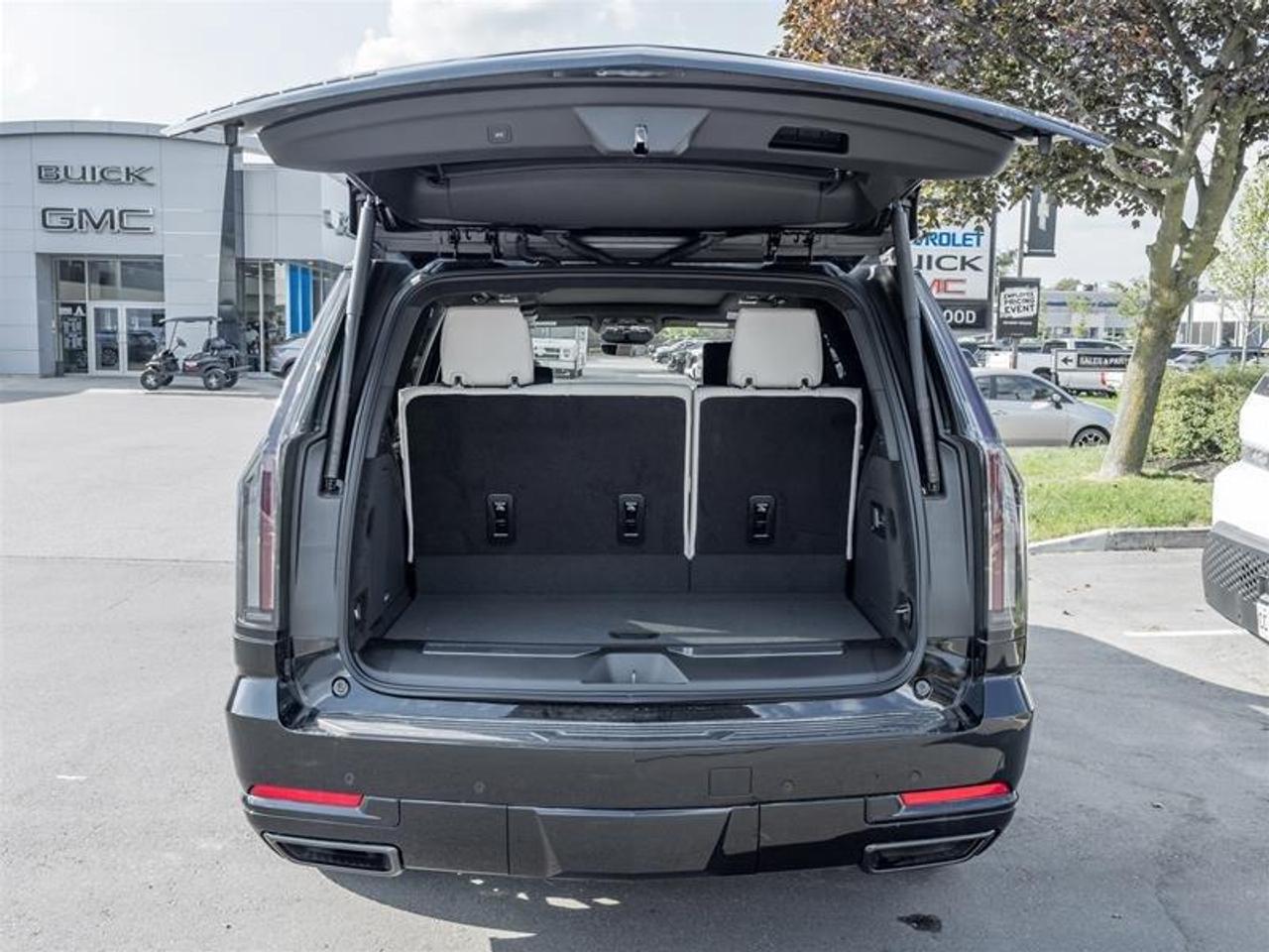 2025 Cadillac Escalade Sport Platinum 4dr 4x4 Photo