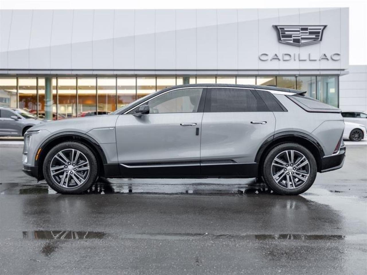 2026 Cadillac LYRIQ Luxury 4dr Photo2