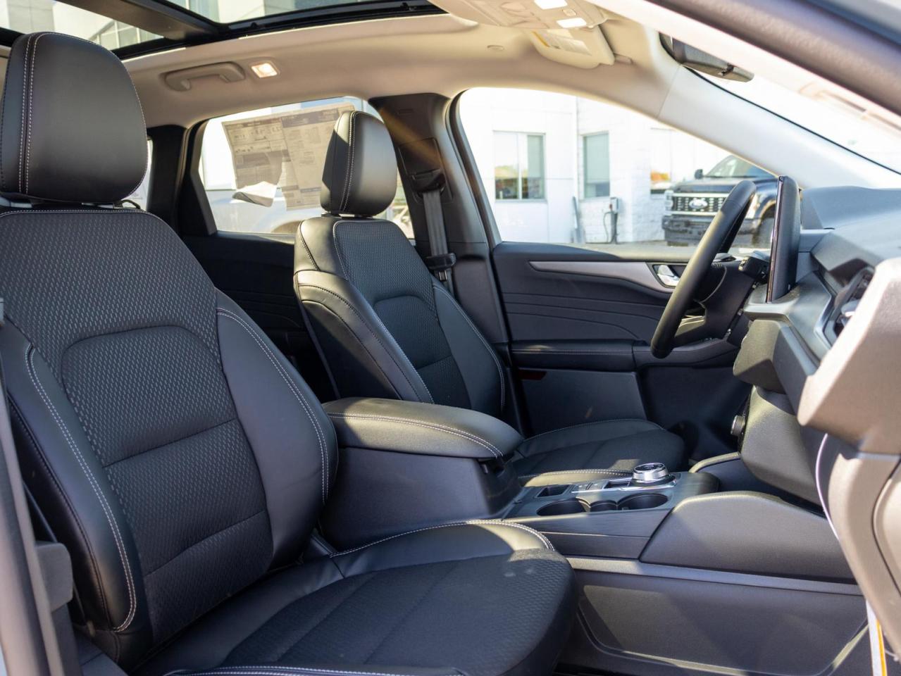 2026 Ford Escape PHEV 4dr Front-Wheel Drive Photo