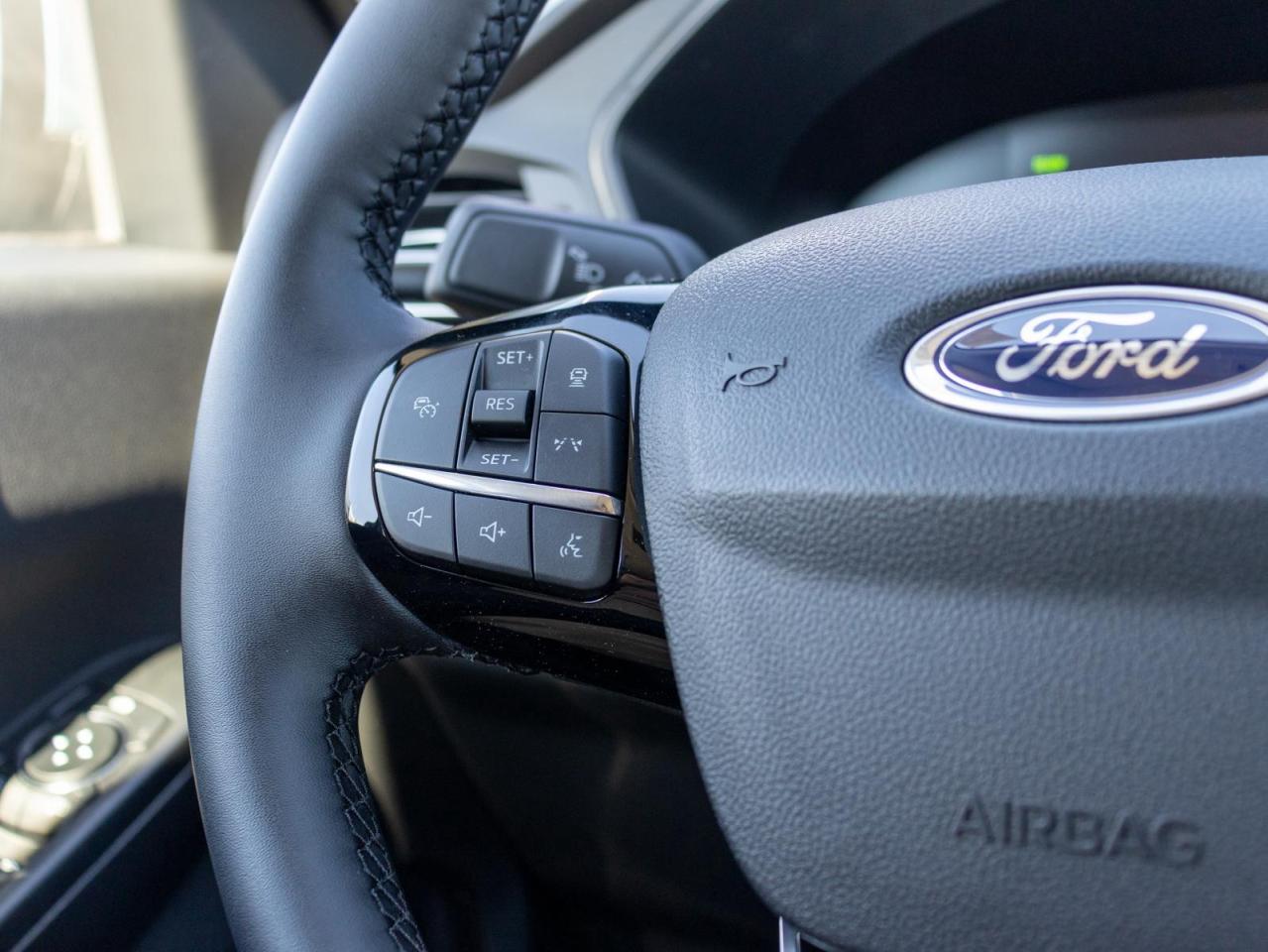 2026 Ford Escape PHEV 4dr Front-Wheel Drive Photo