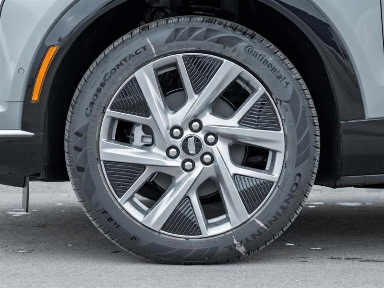 2026 Cadillac OPTIQ Luxury 4dr Photo3