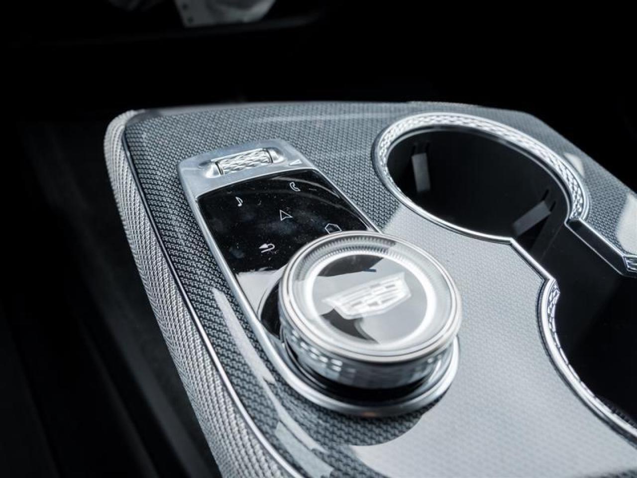 2026 Cadillac OPTIQ Luxury 4dr Photo