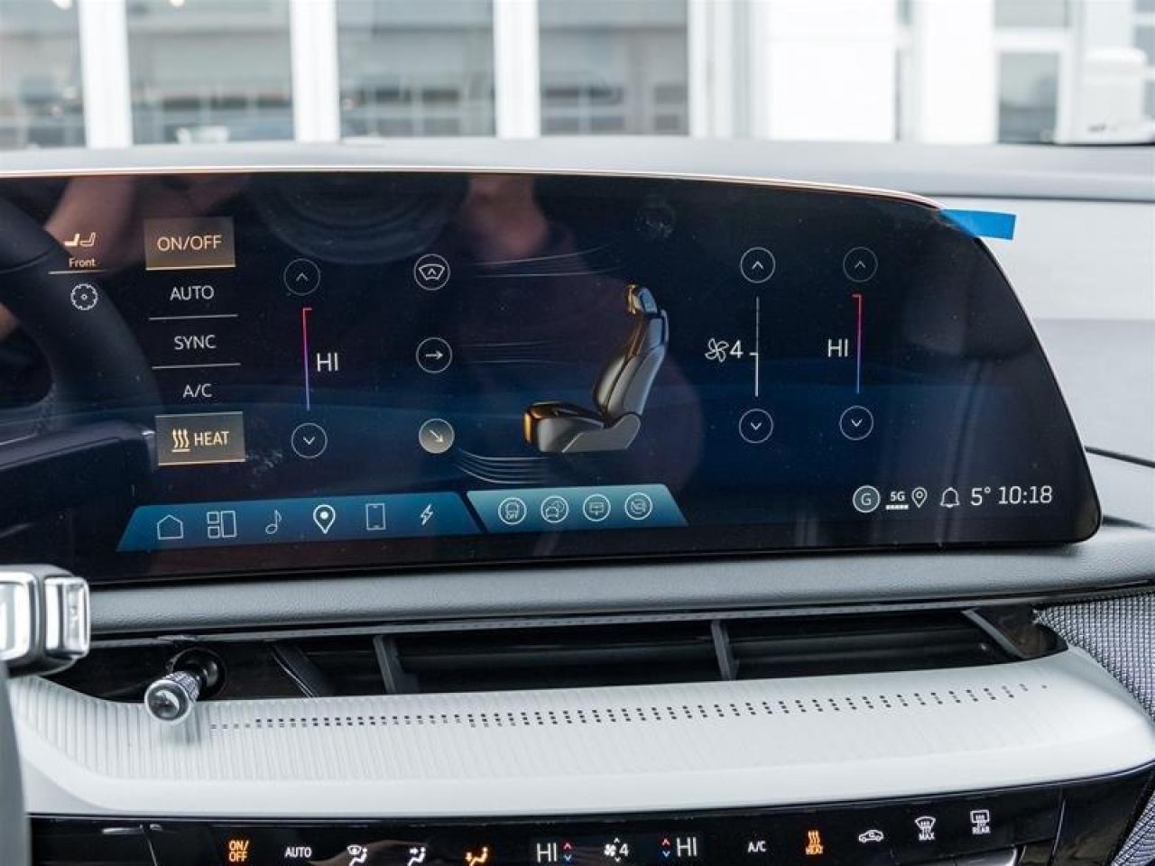 2026 Cadillac OPTIQ Luxury 4dr Photo