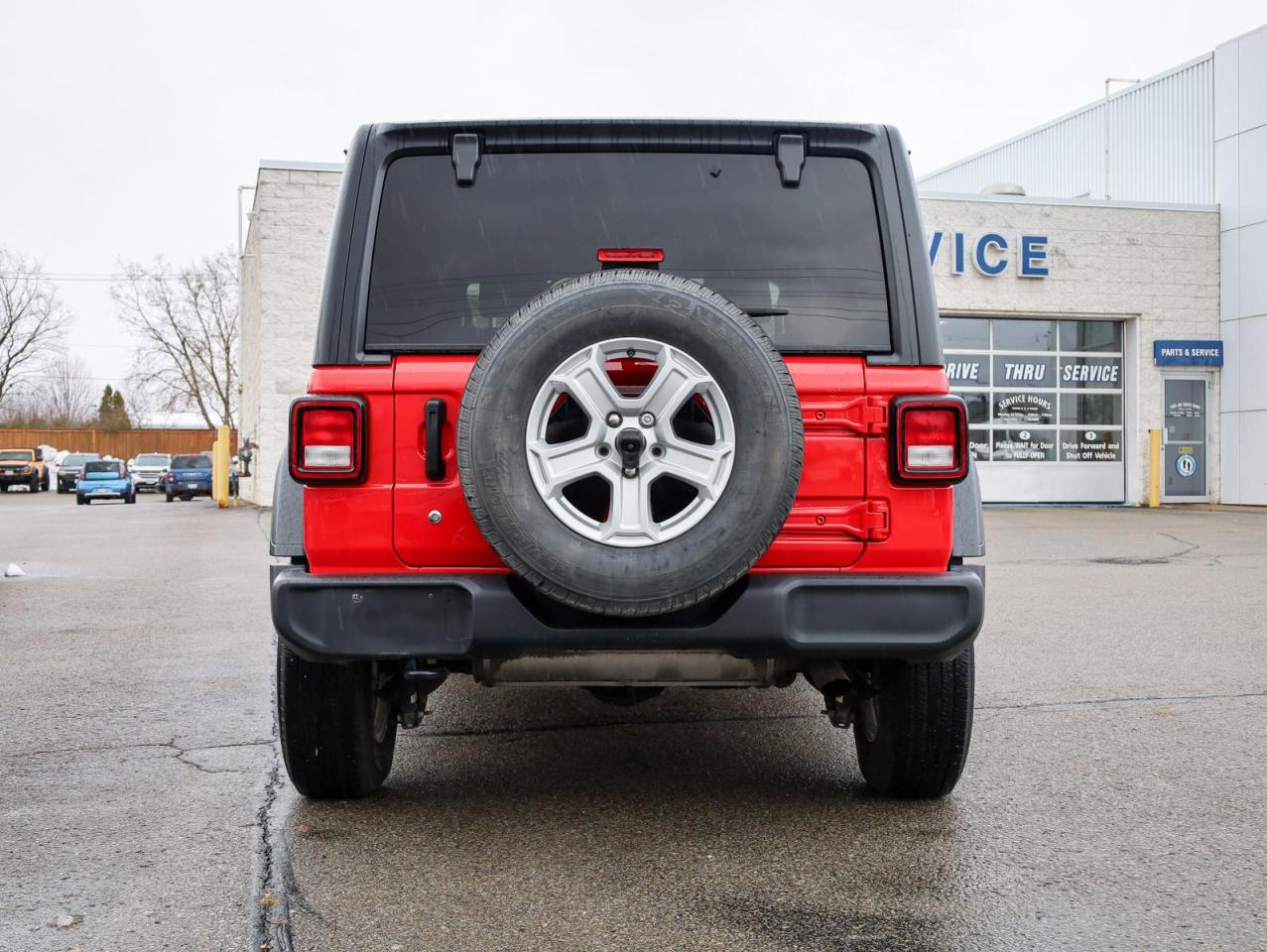 2018 Jeep WRANGLER UNLIMITED Sport 4dr 4x4 Photo3