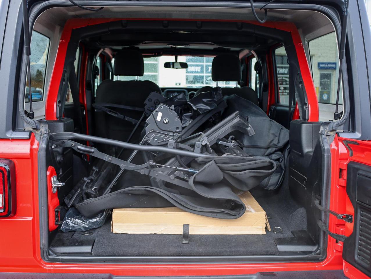 2018 Jeep WRANGLER UNLIMITED Sport 4dr 4x4 Photo