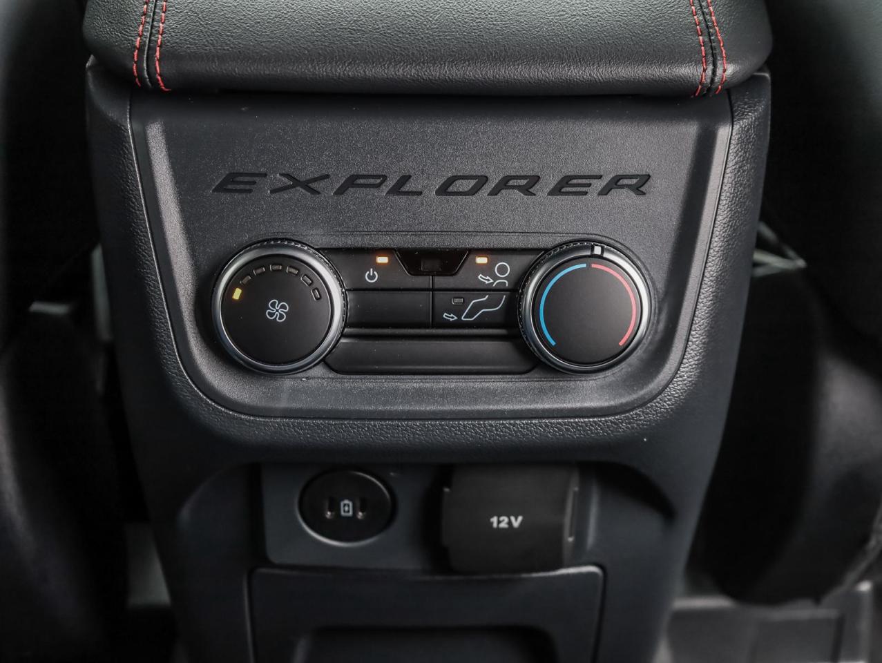 2025 Ford Explorer ST-Line 4dr 4x4 Photo
