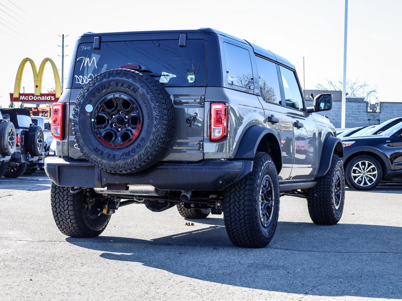 2025 Ford Bronco Big Bend 4dr 4x4 Photo2