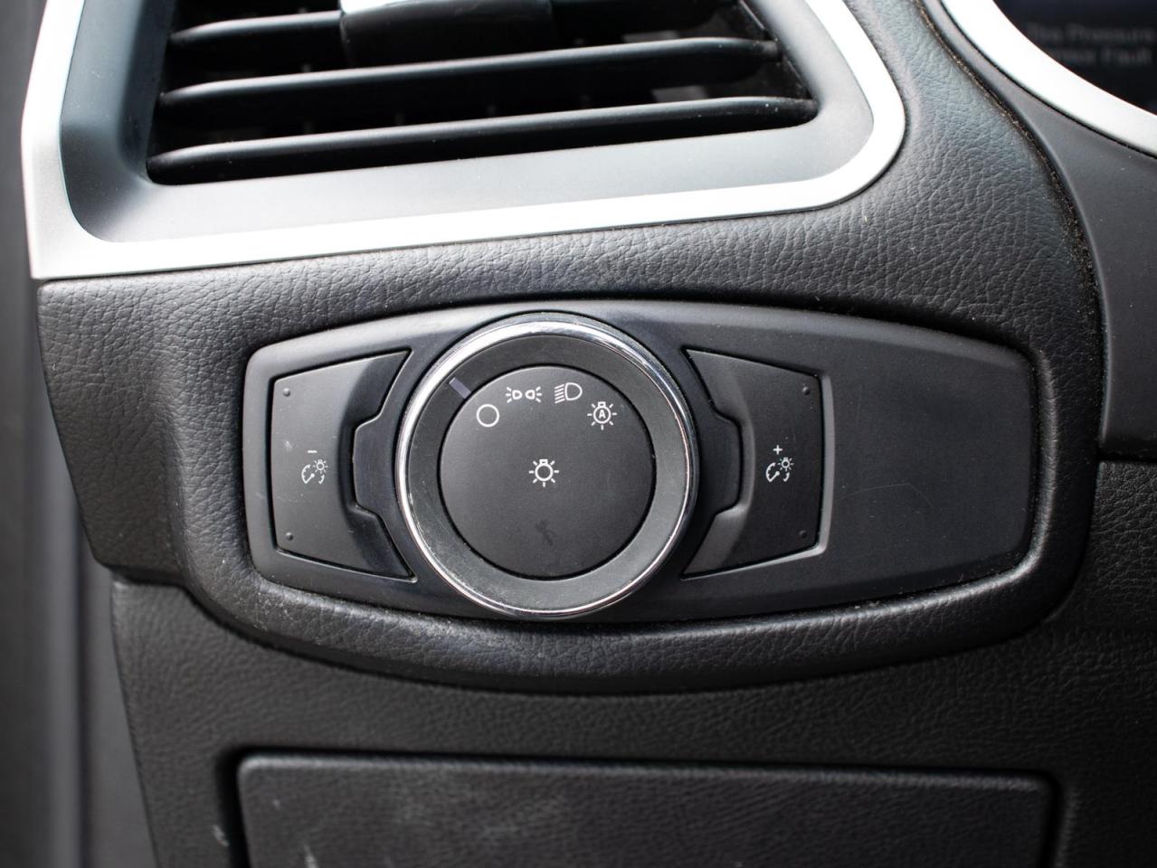 2015 Ford Edge SEL 4dr All-wheel Drive Photo