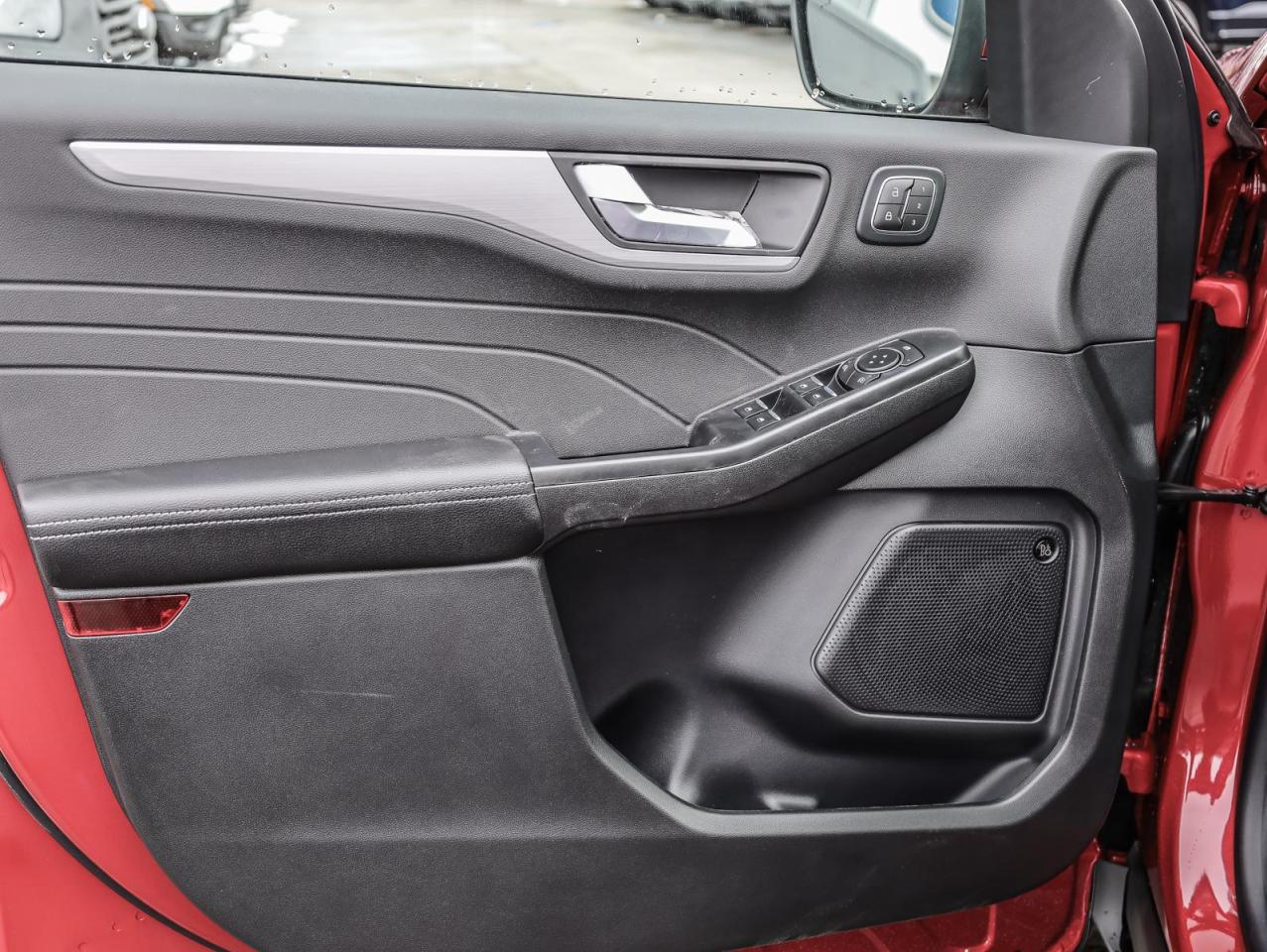 2026 Ford Escape PHEV 4dr Front-Wheel Drive Photo