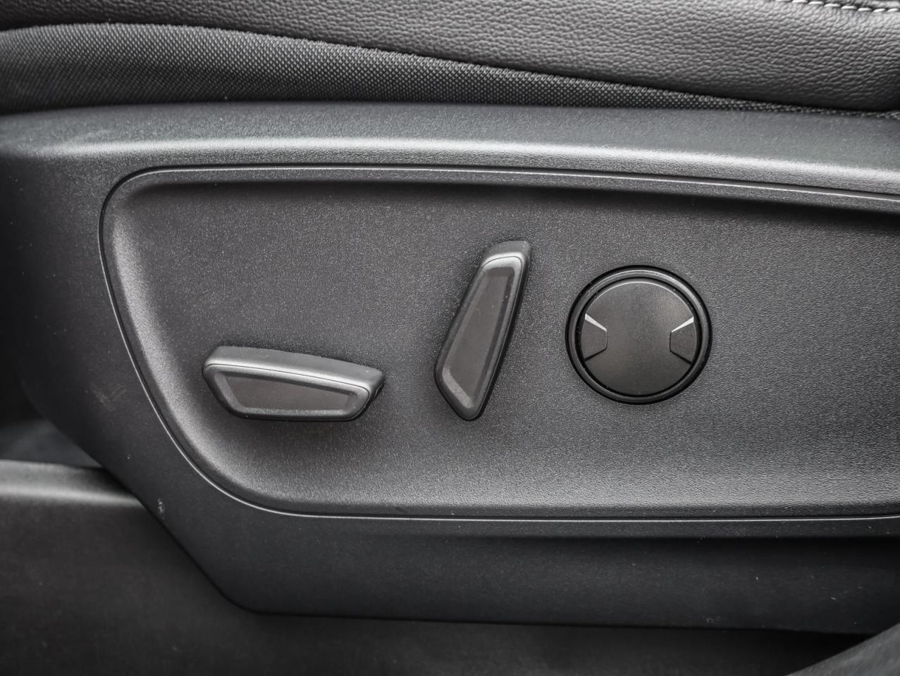 2026 Ford Escape PHEV 4dr Front-Wheel Drive Photo