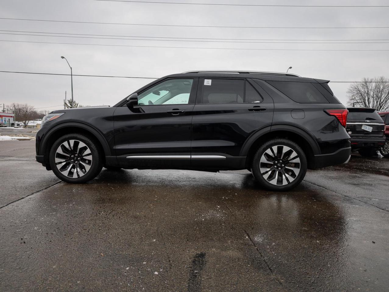 2025 Ford Explorer Platinum 4dr 4x4 Photo