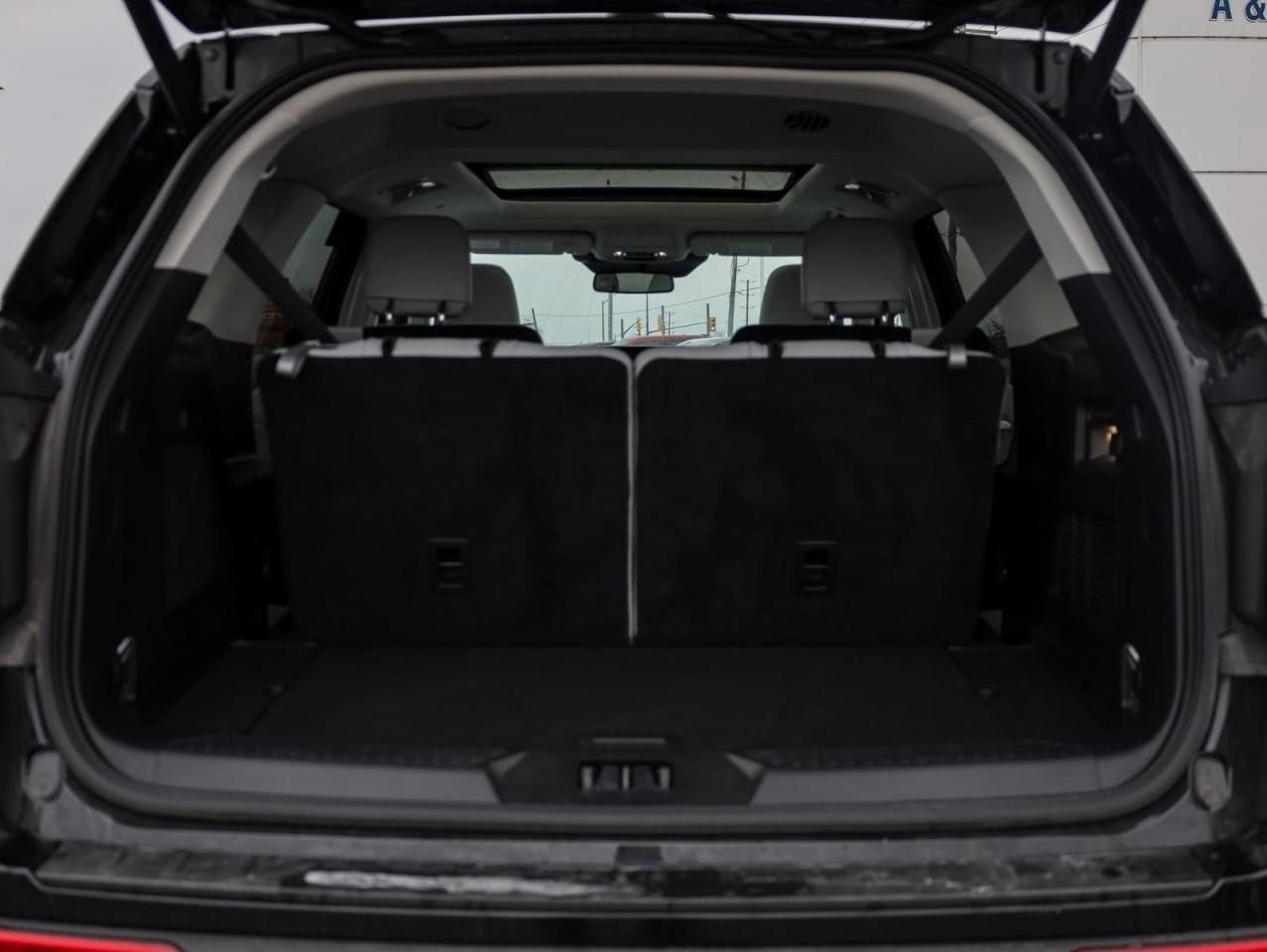 2025 Ford Explorer Platinum 4dr 4x4 Photo