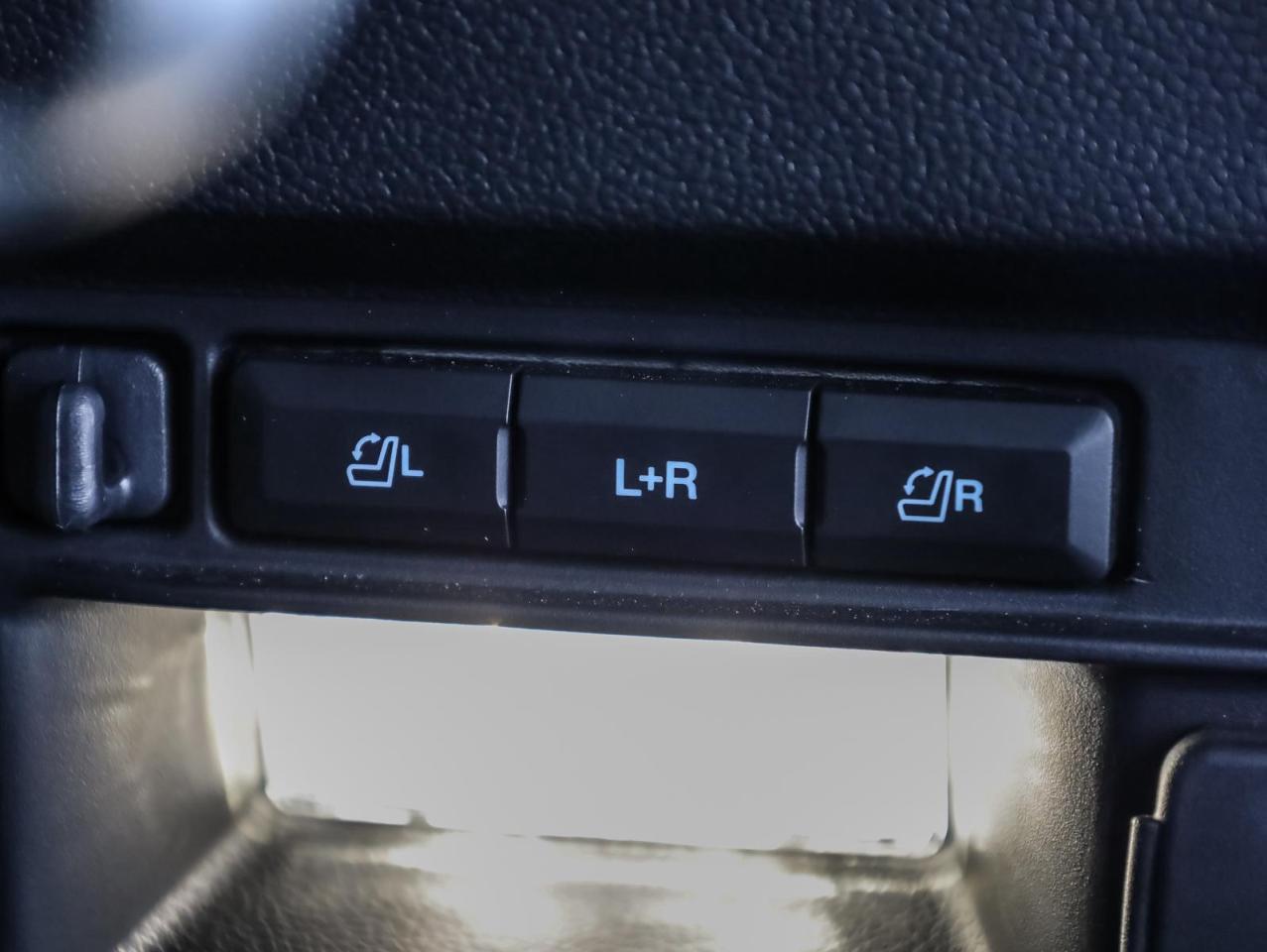 2025 Ford Explorer Platinum 4dr 4x4 Photo