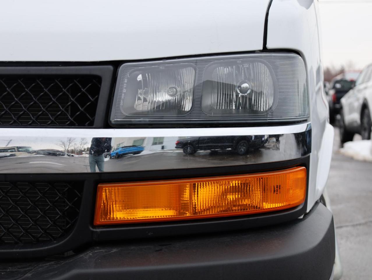 2024 Chevrolet Express 2500 Work Van Rear-Wheel Drive Cargo Van Photo