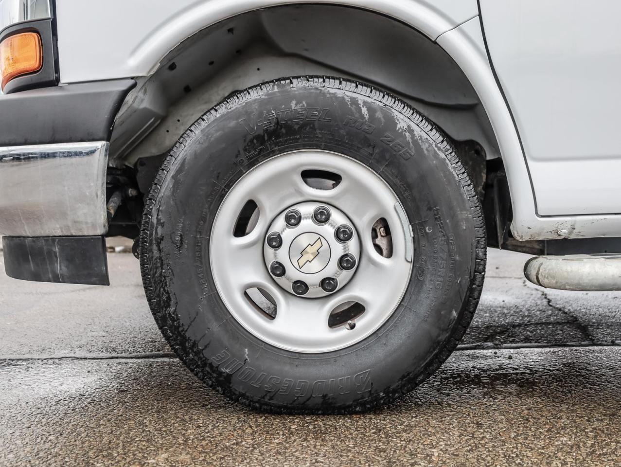 2024 Chevrolet Express 2500 Work Van Rear-Wheel Drive Cargo Van Photo