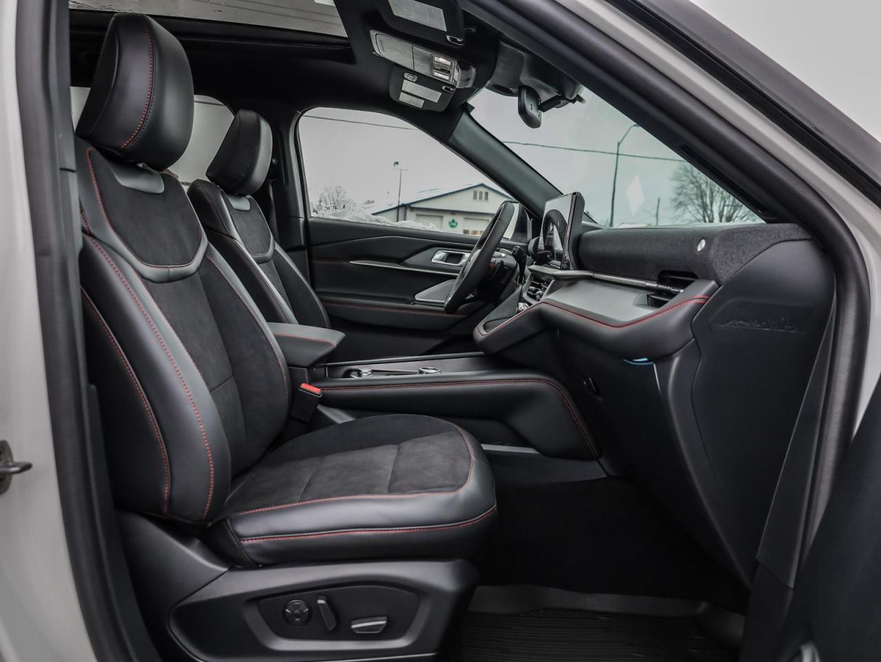 2026 Ford Explorer ST 4dr 4x4 Photo