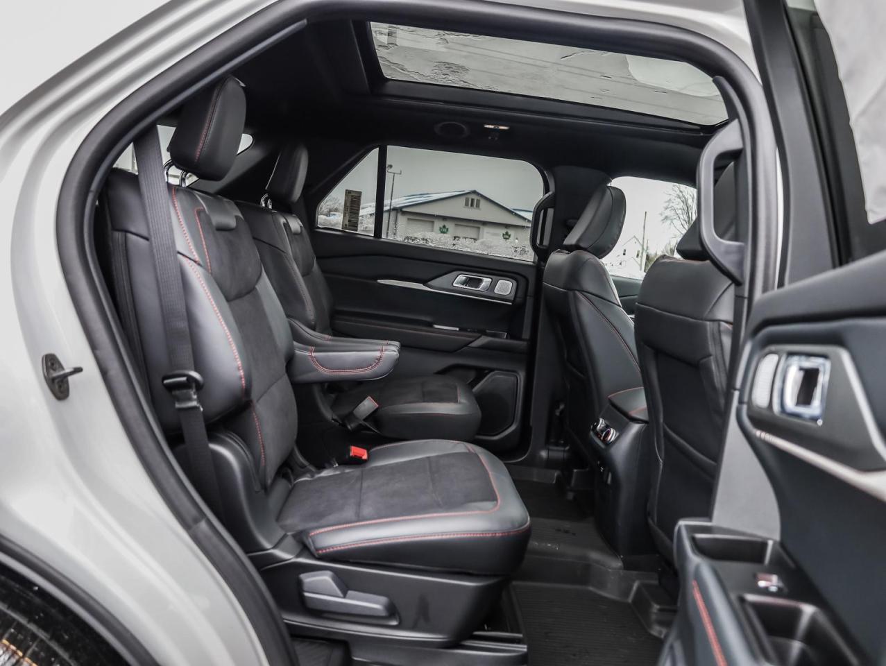 2026 Ford Explorer ST 4dr 4x4 Photo