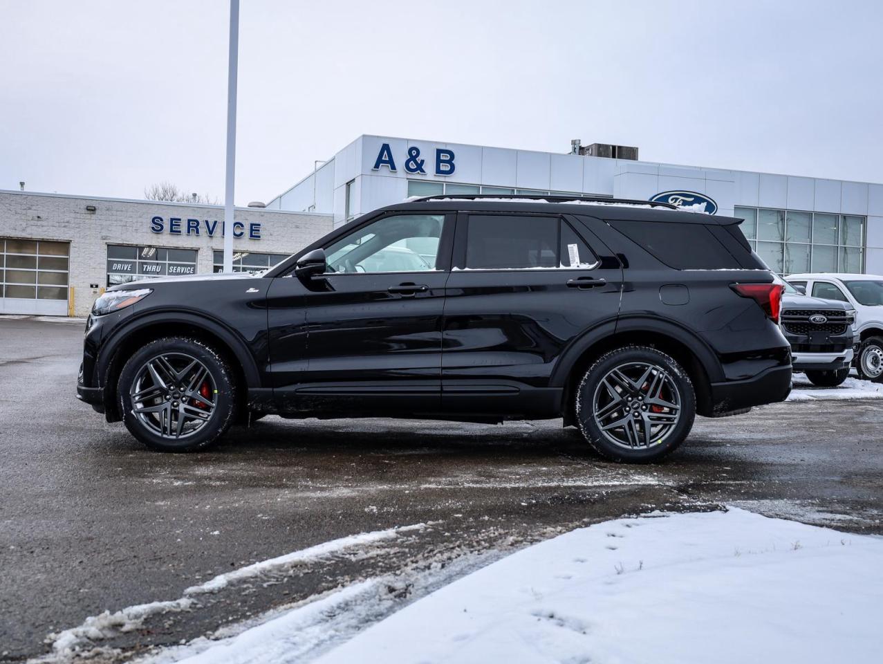 2026 Ford Explorer ST-Line 4dr 4x4 Photo4