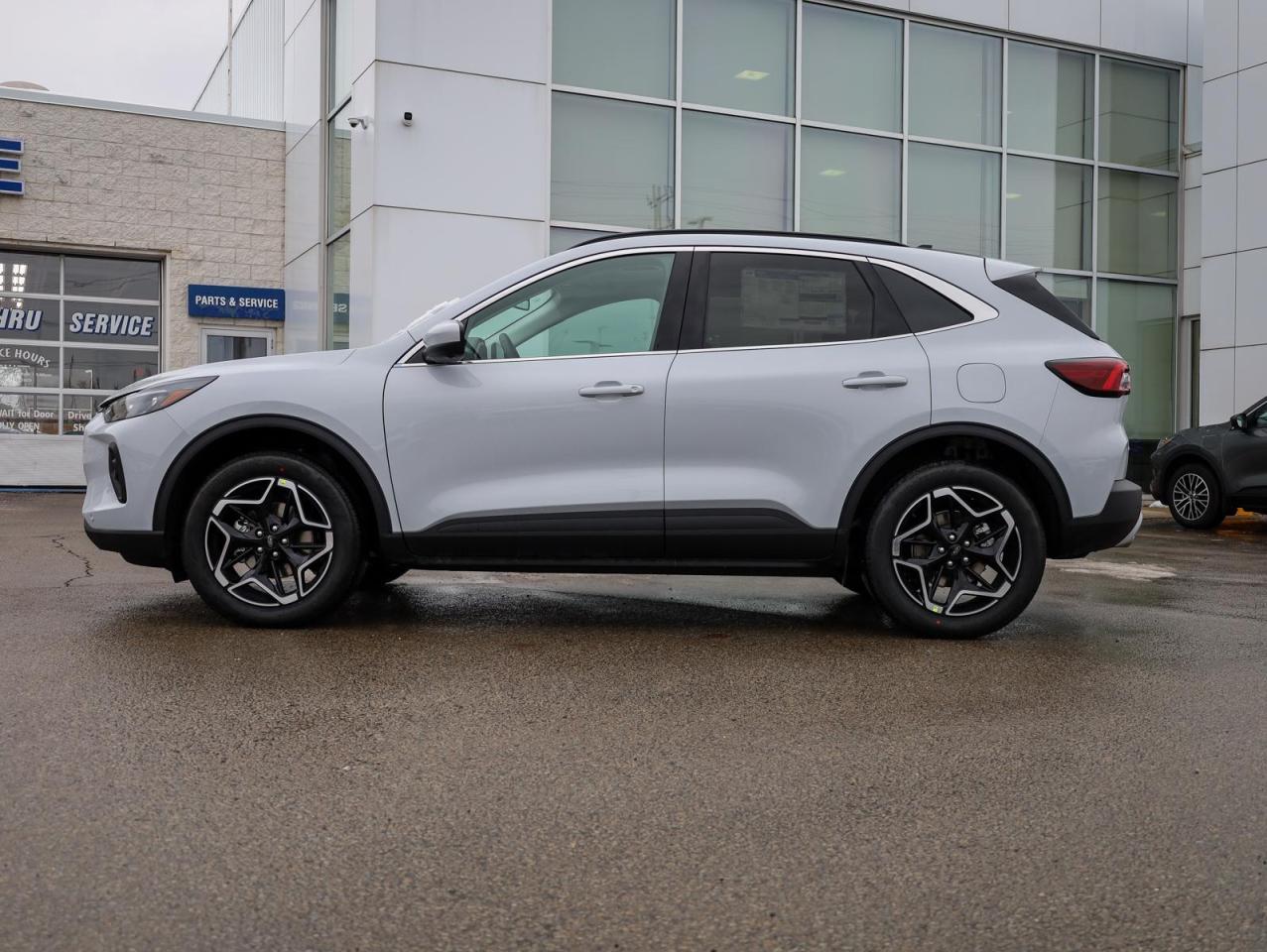 2026 Ford Escape Platinum 4dr All-Wheel Drive Photo