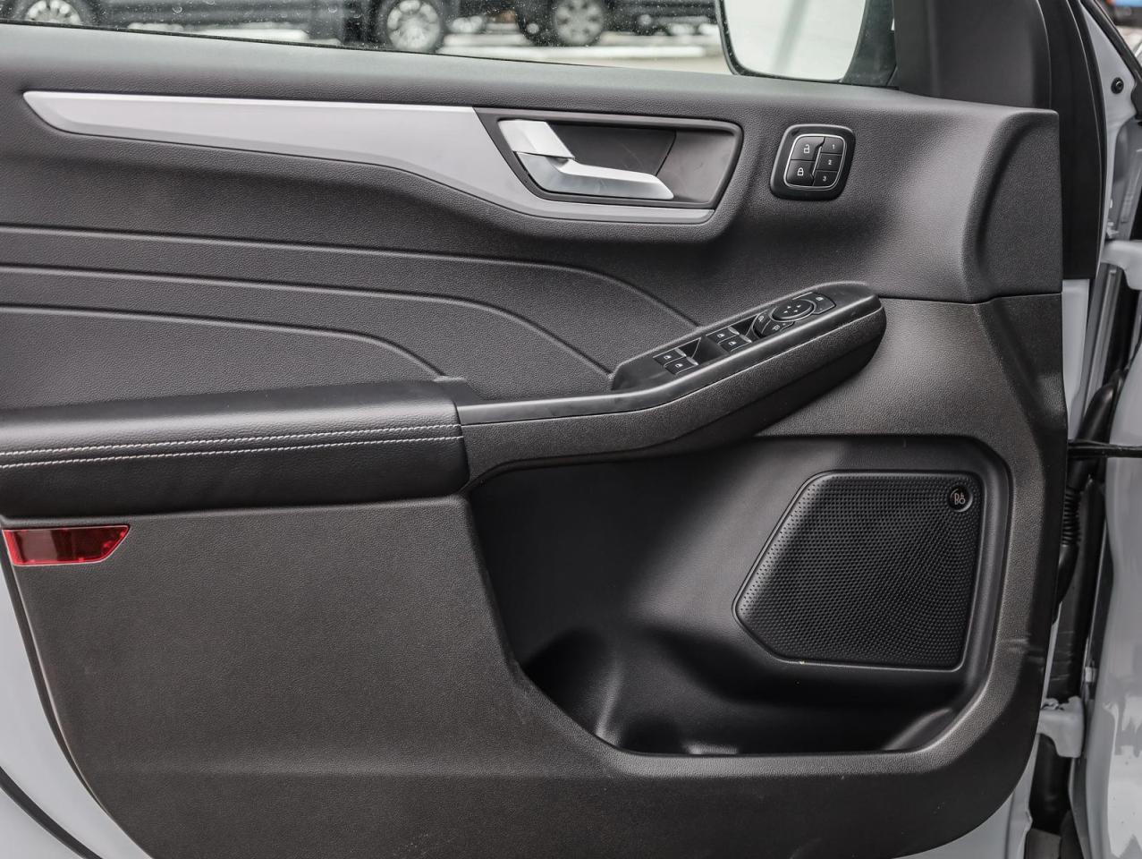 2026 Ford Escape Platinum 4dr All-Wheel Drive Photo