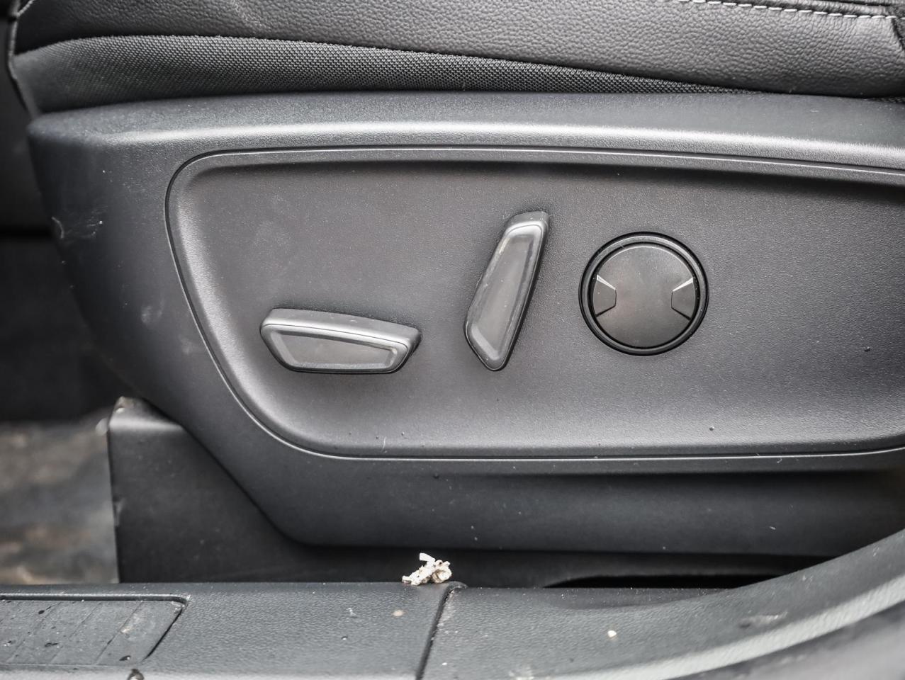 2026 Ford Escape Platinum 4dr All-Wheel Drive Photo