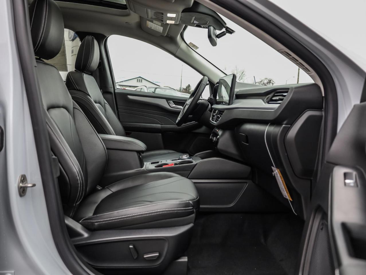 2026 Ford Escape Platinum 4dr All-Wheel Drive Photo