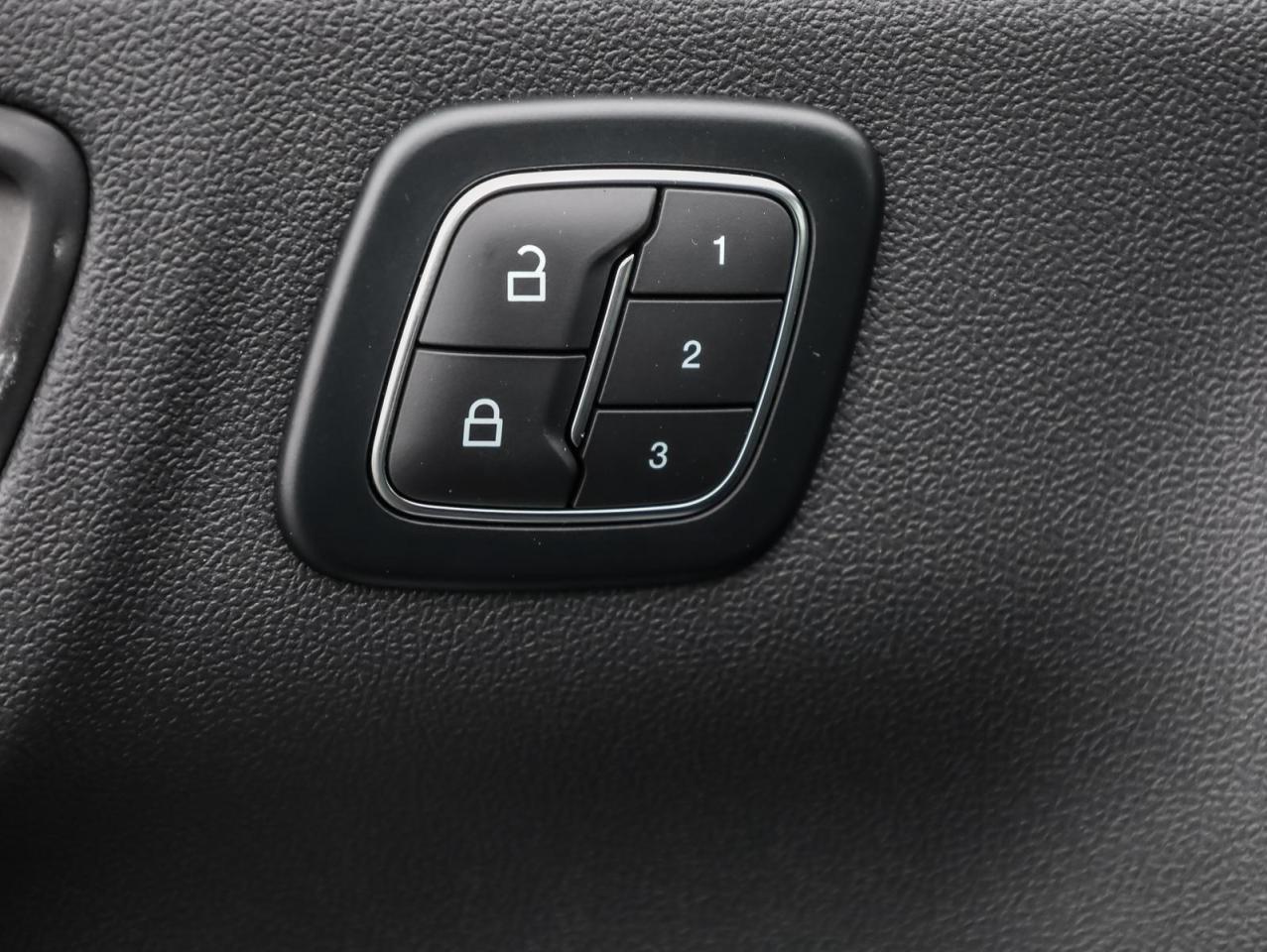 2026 Ford Escape PHEV 4dr Front-Wheel Drive Photo