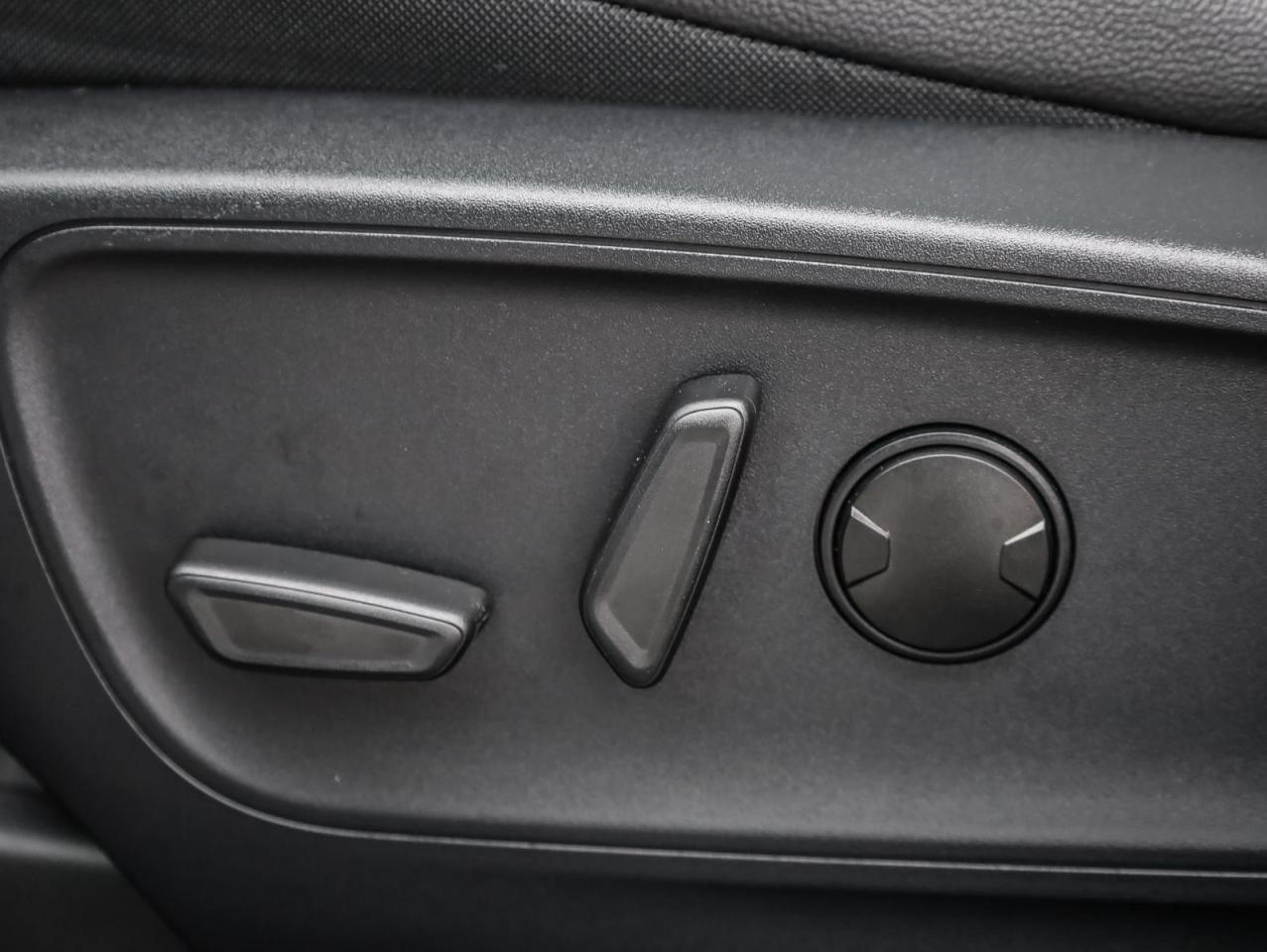 2025 Ford Escape PHEV 4dr Front-Wheel Drive Photo