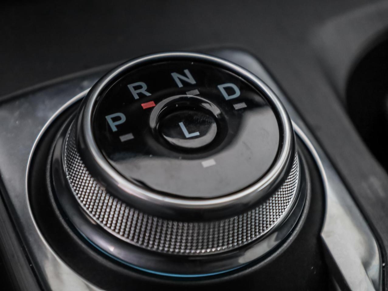 2025 Ford Escape PHEV 4dr Front-Wheel Drive Photo