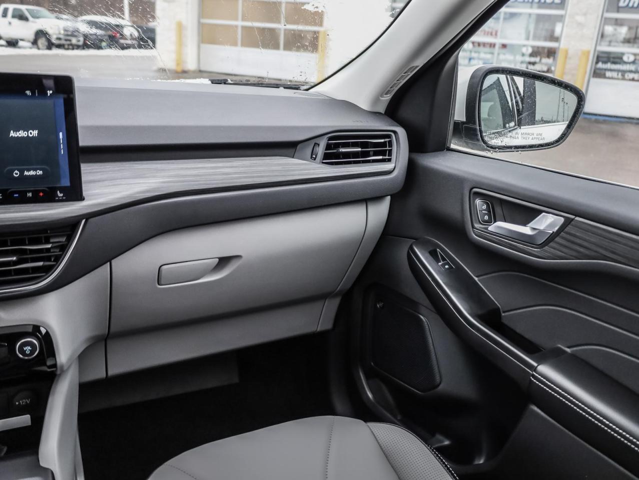 2025 Ford Escape PHEV 4dr Front-Wheel Drive Photo