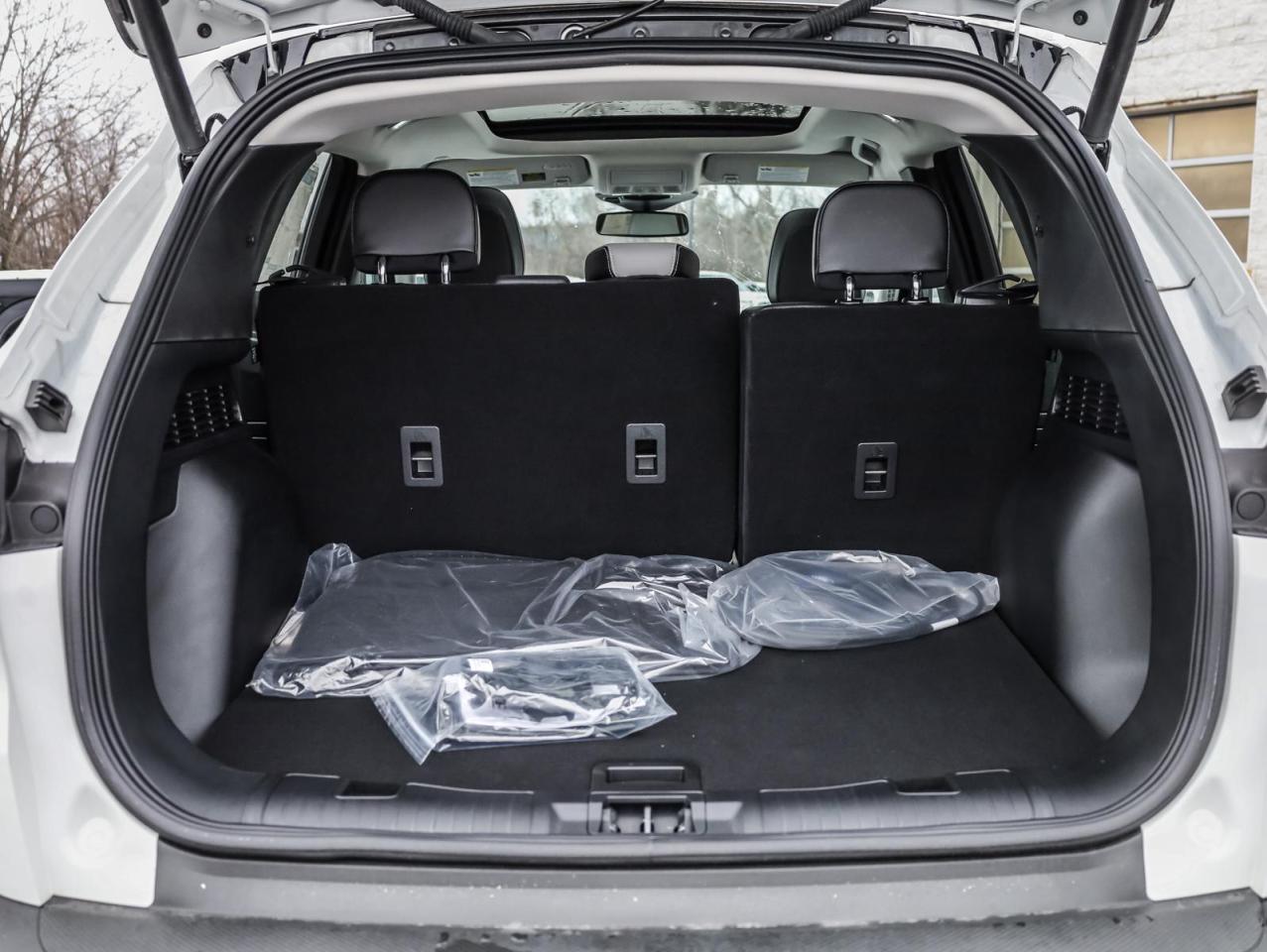 2025 Ford Escape PHEV 4dr Front-Wheel Drive Photo