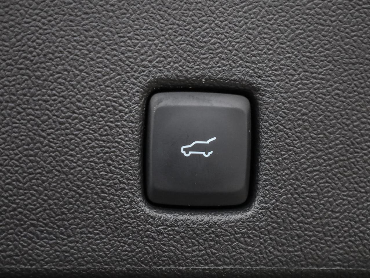 2025 Ford Escape PHEV 4dr Front-Wheel Drive Photo