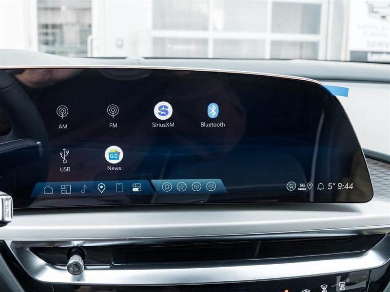 2026 Cadillac LYRIQ Signature Luxury 4dr Photo