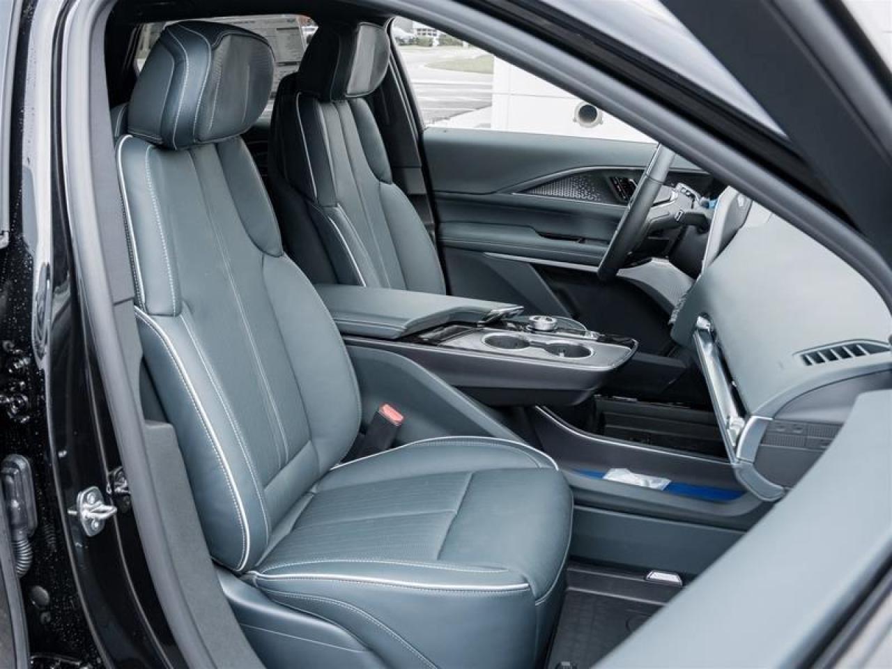 2026 Cadillac LYRIQ Signature Luxury 4dr Photo