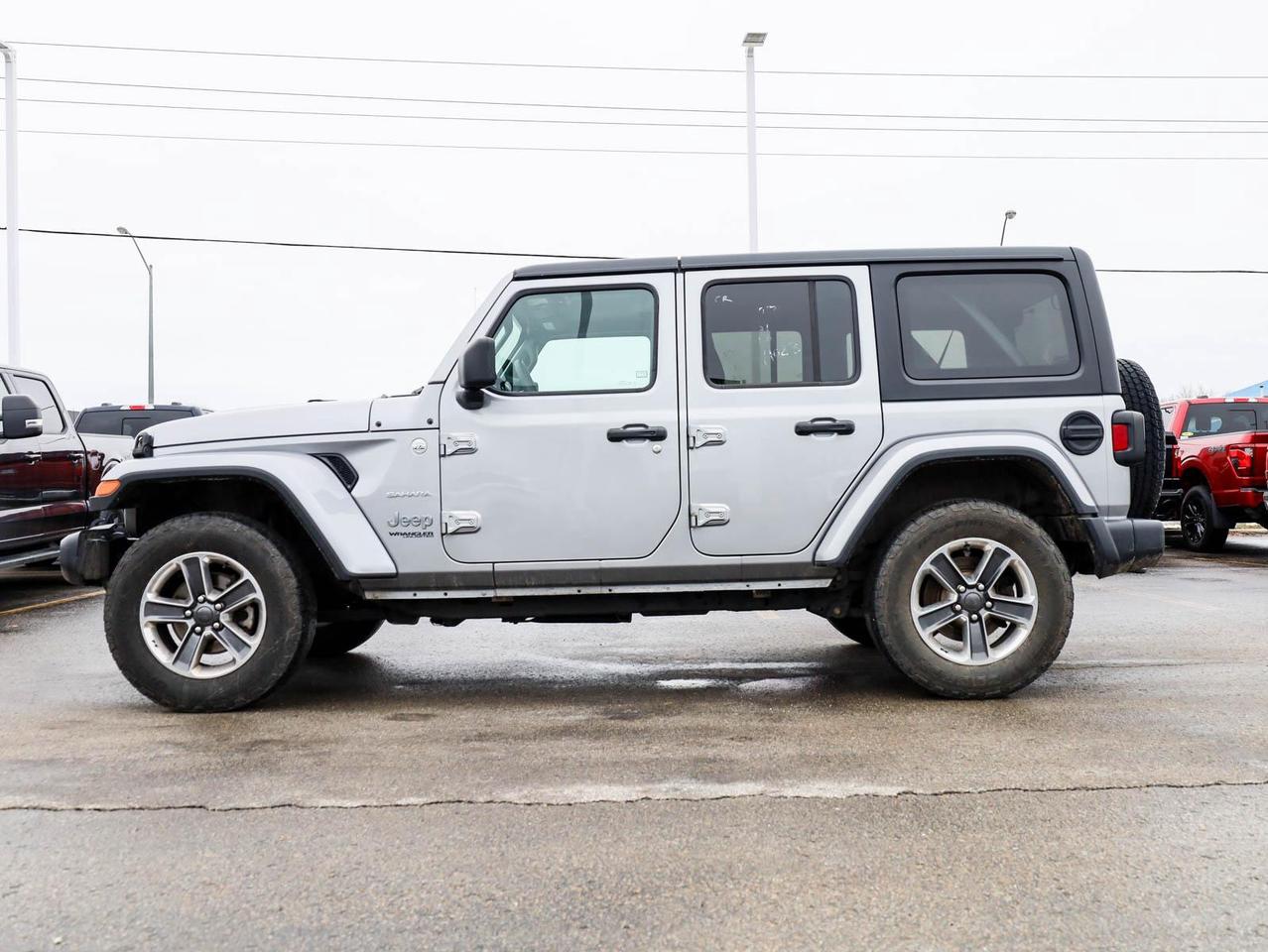 2021 Jeep WRANGLER UNLIMITED Sahara 4dr 4x4 Photo