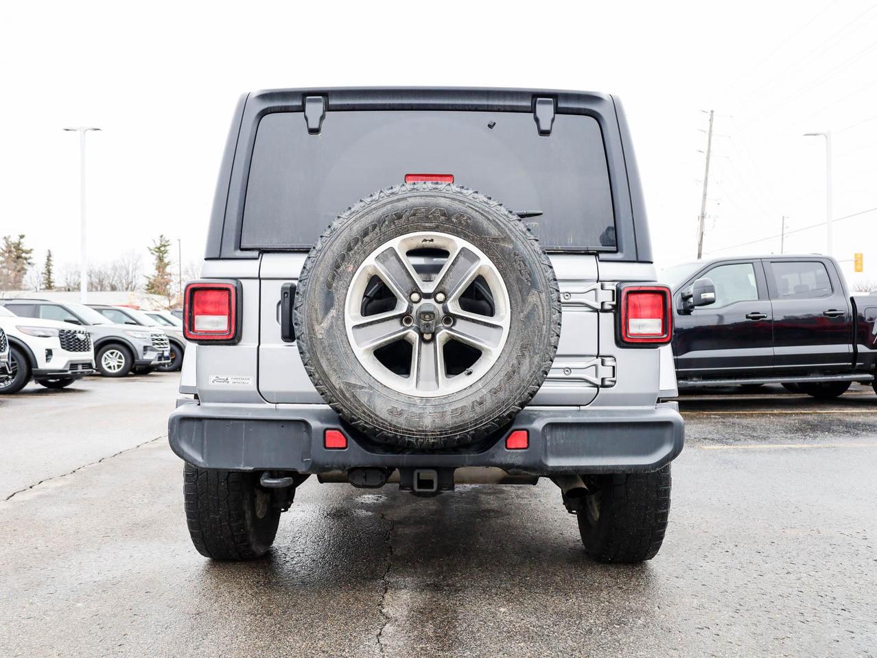 2021 Jeep WRANGLER UNLIMITED Sahara 4dr 4x4 Photo