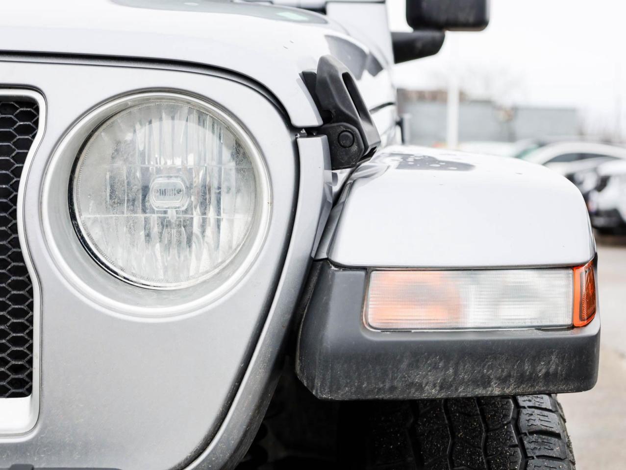 2021 Jeep WRANGLER UNLIMITED Sahara 4dr 4x4 Photo