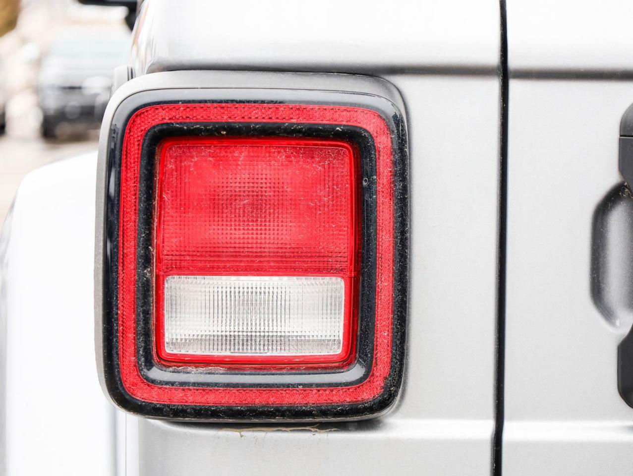 2021 Jeep WRANGLER UNLIMITED Sahara 4dr 4x4 Photo