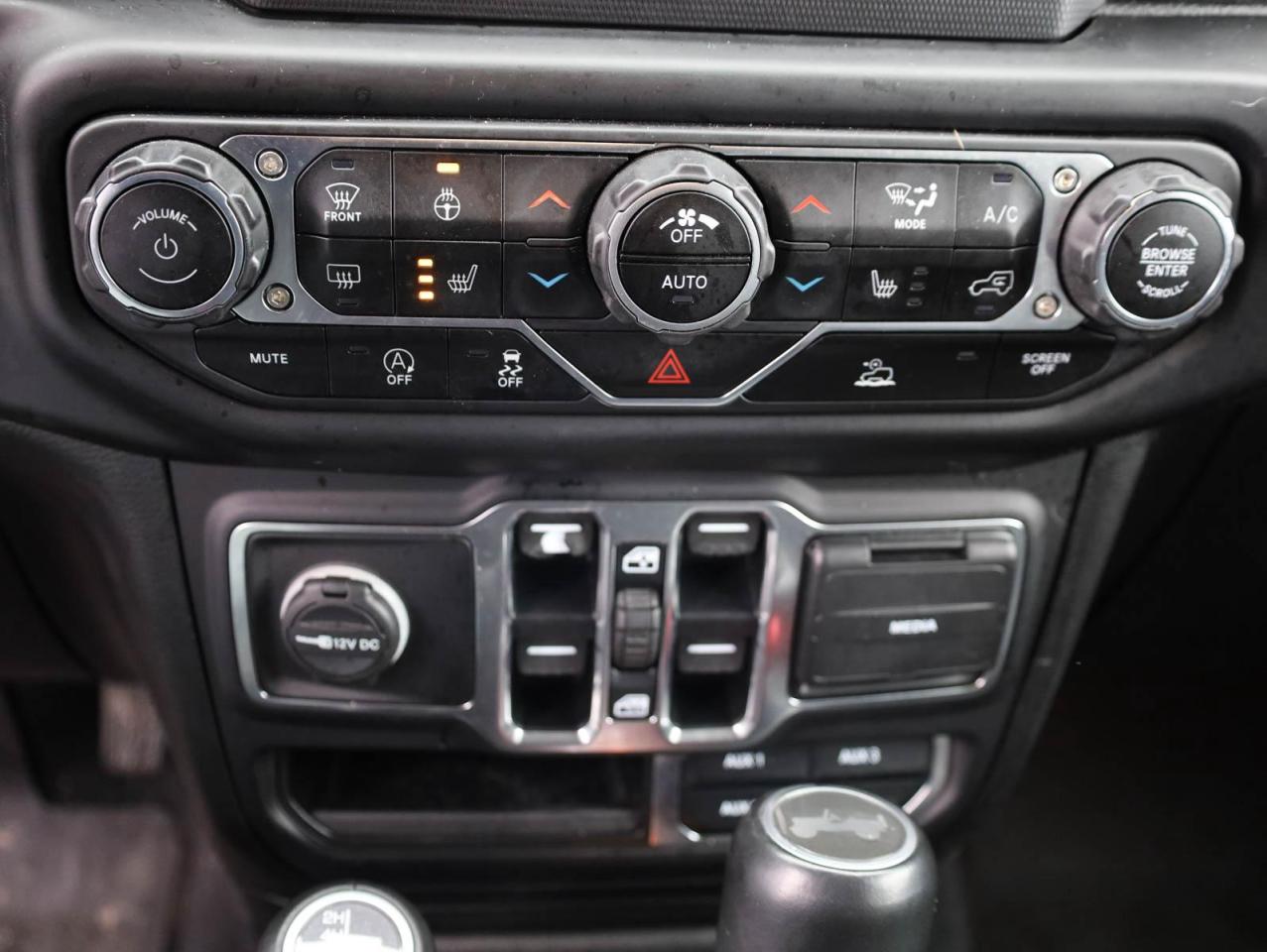 2021 Jeep WRANGLER UNLIMITED Sahara 4dr 4x4 Photo