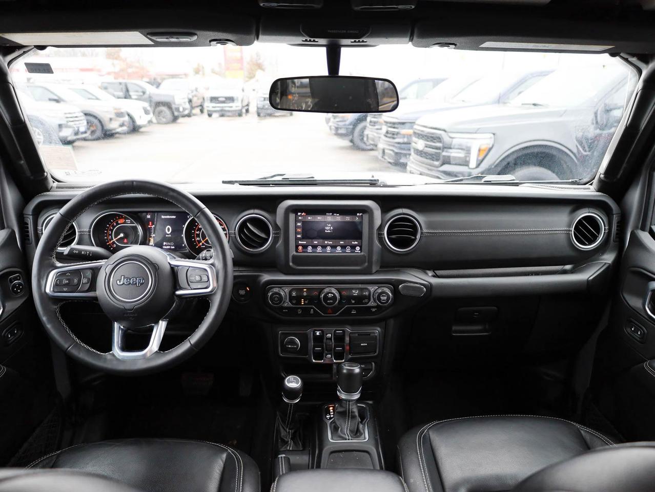 2021 Jeep WRANGLER UNLIMITED Sahara 4dr 4x4 Photo