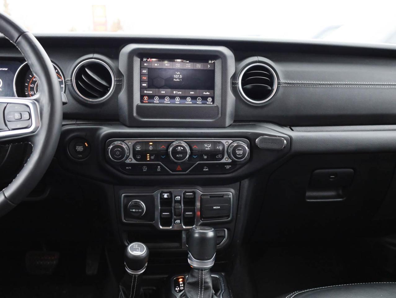 2021 Jeep WRANGLER UNLIMITED Sahara 4dr 4x4 Photo