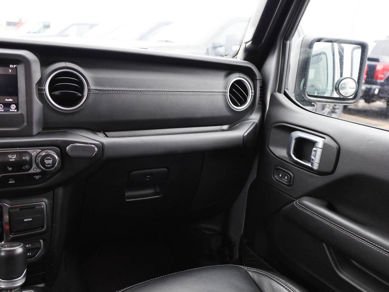 2021 Jeep WRANGLER UNLIMITED Sahara 4dr 4x4 Photo