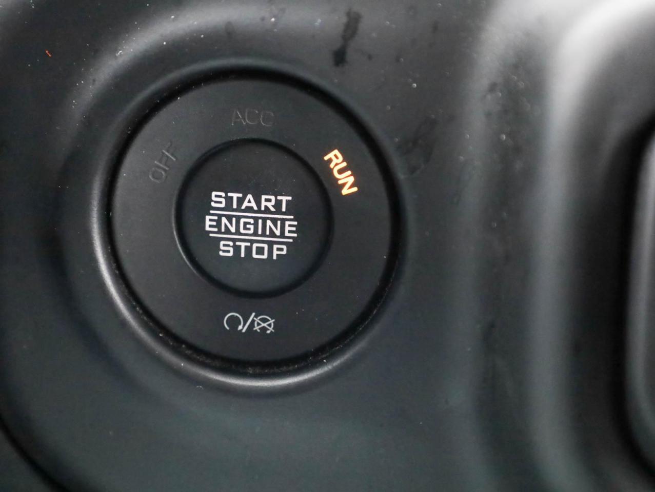 2021 Jeep WRANGLER UNLIMITED Sahara 4dr 4x4 Photo