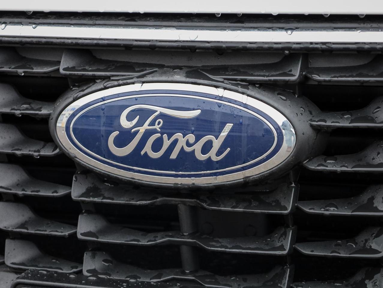 2026 Ford Escape PHEV 4dr Front-Wheel Drive Photo