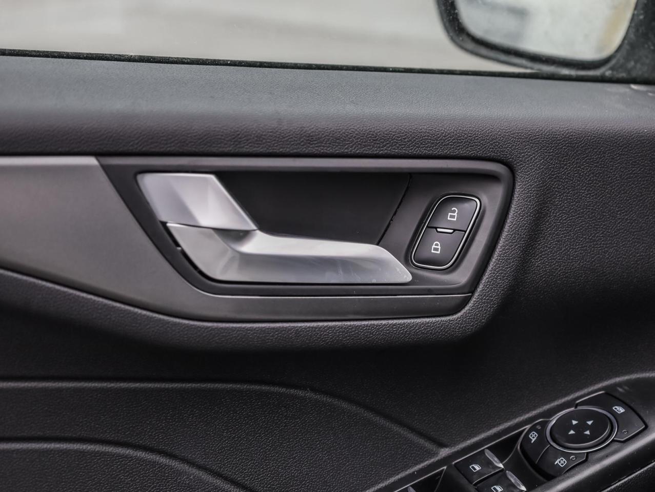 2026 Ford Escape PHEV 4dr Front-Wheel Drive Photo