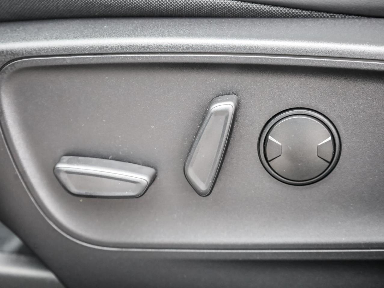 2026 Ford Escape PHEV 4dr Front-Wheel Drive Photo